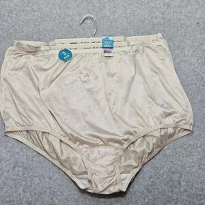 Vanity Fair Perfectly Yours Revissant‎ Tailored Brief Fawn Colored Size 11/4XL